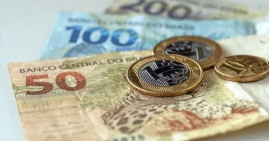 Estudo aponta quanto deveria ser o salário mínimo no Brasil Estudo aponta quanto deveria ser o salário mínimo no Brasil