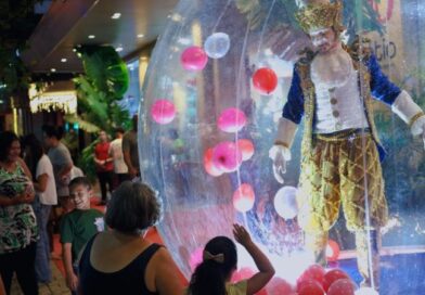 Magia do circo e do Natal se unem em espetáculo gratuito no centro