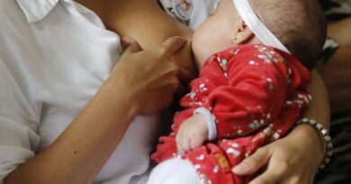 Mamanalgesia humaniza a vacinação infantil e será tema em evento nacional sobre amamentação