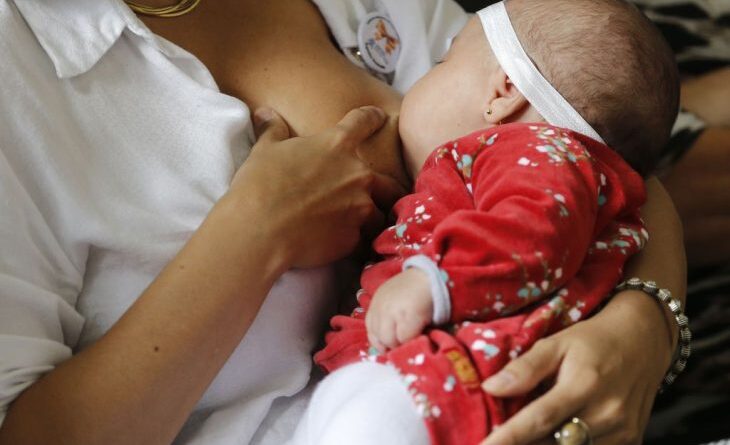 Mamanalgesia humaniza a vacinação infantil e será tema em evento nacional sobre amamentação