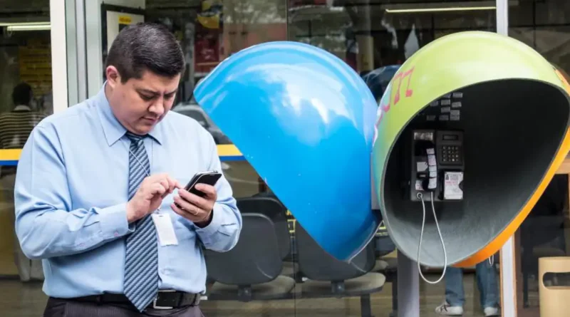 Orelhões serão extintos no Brasil até o fim de 2028