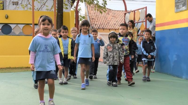 Ano letivo de 2026 começa com mais de 100 mil alunos na Reme