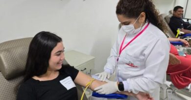 Ao completar 18 anos, Júlia foi incentivada pelos pais a se tornar doadora de sangue Ao completar 18 anos, Júlia foi incentivada pelos pais a se tornar doadora de sangue
