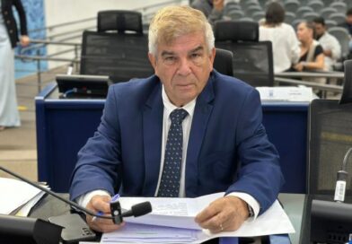 Vereador Veterinário Francisco protocola projeto que proíbe venda de fogos com estampido em Campo Grande Vereador Veterinário Francisco protocola projeto que proíbe venda de fogos com estampido em Campo Grande