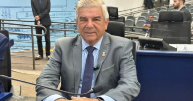 Vereador Veterinário Francisco apresenta indicações para iluminação, infraestrutura e manutenção de praça em Campo Grande Vereador Veterinário Francisco apresenta indicações para iluminação, infraestrutura e manutenção de praça em Campo Grande