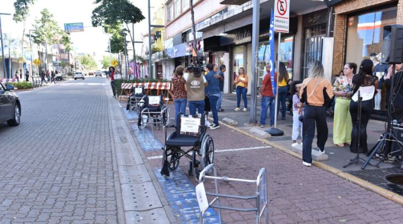 Campanha Maio Amarelo promove ação sobre vagas especiais