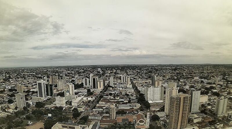 Sexta-feira com alerta de chuva e ventos intensos Sexta-feira com alerta de chuva e ventos intensos
