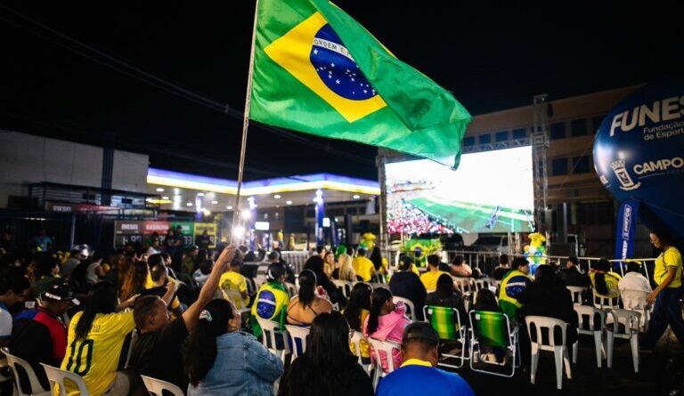 Crianças pintam rua da Cidade da Copa em ação nesta quinta-feira  
