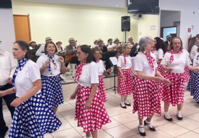 Junho Prata leva ações de acolhimento aos idosos