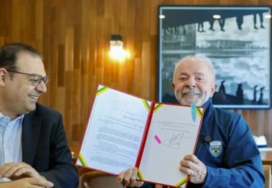 Lula sanciona lei que garante renovação automática da CNH Lula sanciona lei que garante renovação automática da CNH