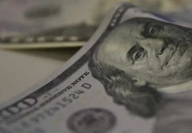 Tarifaço de 25% dos EUA sobre o Brasil começa a valer; saiba mais