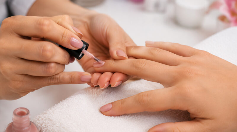 Curso de manicure e pedicure está com inscrições abertas Curso de manicure e pedicure está com inscrições abertas