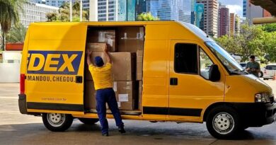 Correios passam a entregar no Brasil compras de sites do Paraguai Correios passam a entregar no Brasil compras de sites do Paraguai