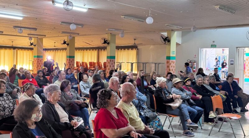 Palestra do Procon orienta idosos contra golpes
