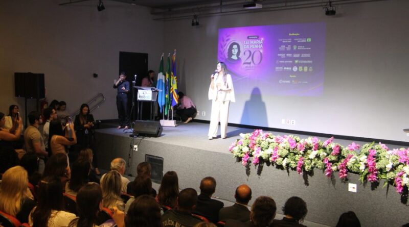 Lei Maria da Penha: seminário marca 20 anos Lei Maria da Penha: seminário marca 20 anos