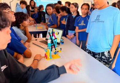 Robótica leva tecnologia e criatividade à escola municipal Robótica leva tecnologia e criatividade à escola municipal