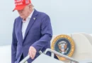 Trump afirma que Irã deveria se render e ameaça bombardear Omã Trump afirma que Irã deveria se render e ameaça bombardear Omã