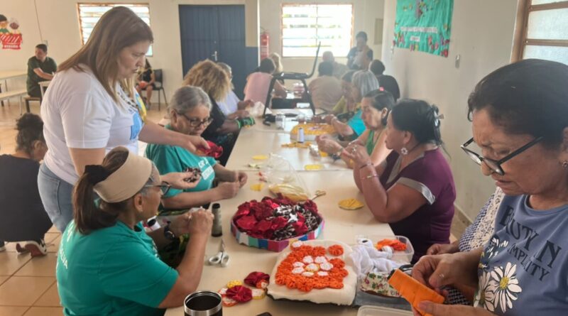 Cras Estrela Dalva transforma cadeiras em atividade de convivência Cras Estrela Dalva transforma cadeiras em atividade de convivência