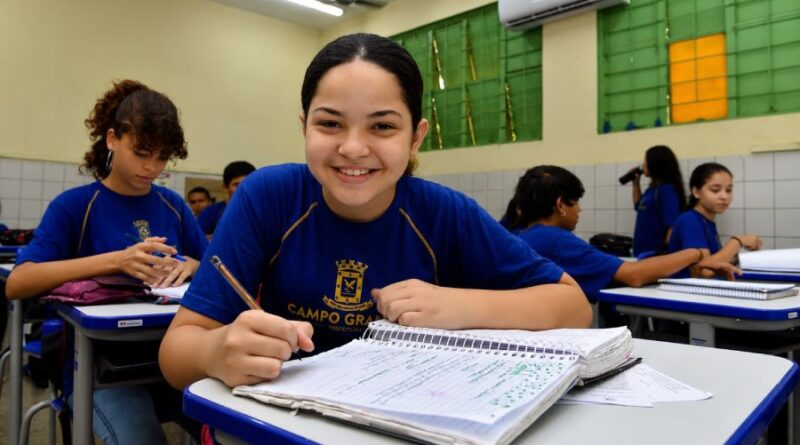 Escola municipal promove alfabetização por meio do brincar