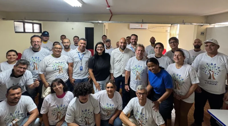 Escola Funsat certifica segunda turma do curso “Marido de Aluguel” Escola Funsat certifica segunda turma do curso “Marido de Aluguel”