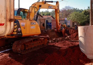 Prefeitura da Capital assina ordem de serviço para drenagem e asfalto no Santa Emília e Aquarius