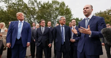 Trump anuncia autorregulação da IA por big tech em meio a temor social Trump anuncia autorregulação da IA por big tech em meio a temor social