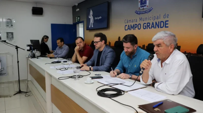 Vereador Veterinário Francisco pede soluções para falta de leitos e ambulâncias em Campo Grande