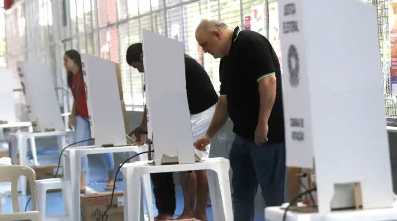 Idosos votam primeiro: conheça outros eleitores com prioridade Idosos votam primeiro: conheça outros eleitores com prioridade