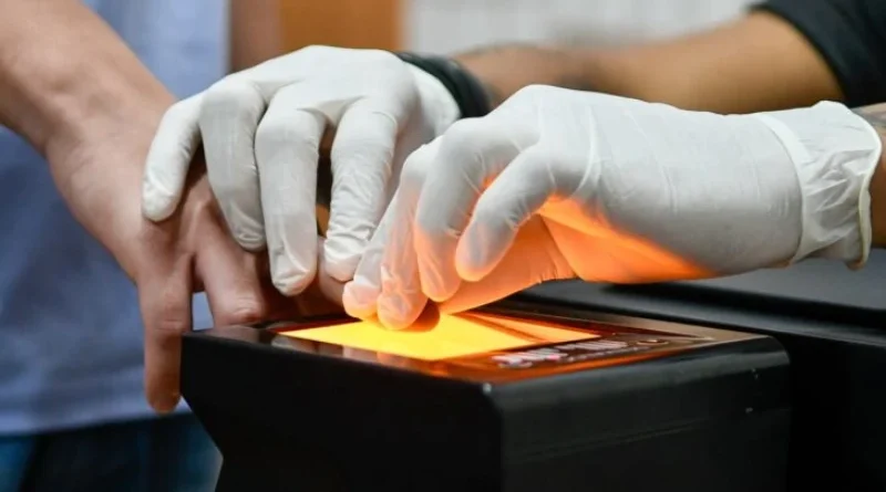 Mutirão do novo RG atende 608 pessoas na Capital e MS se aproxima de 1 milhão de identidades Mutirão do novo RG atende 608 pessoas na Capital e MS se aproxima de 1 milhão de identidades